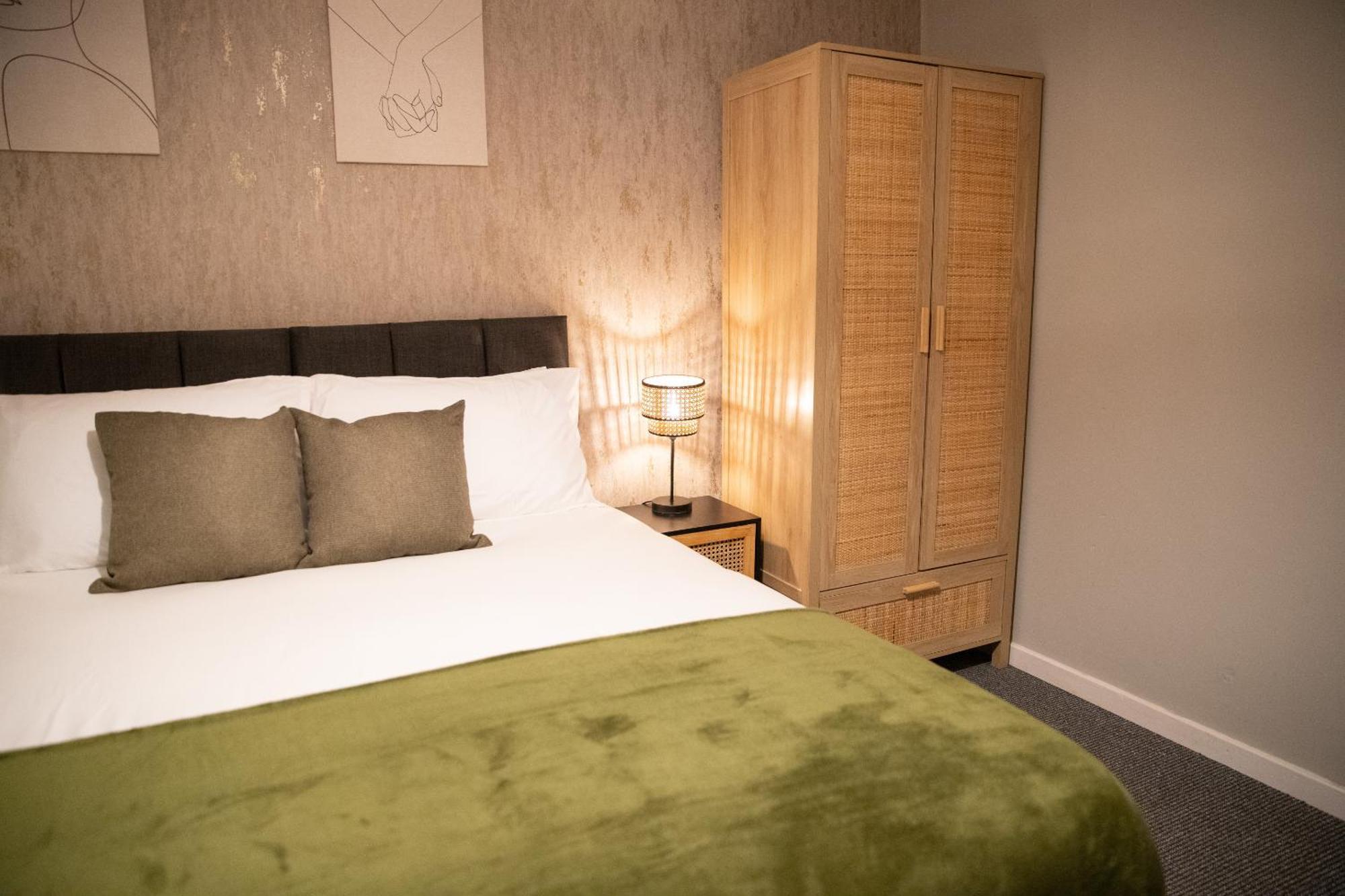 2 Bedroom Property With Free Parking Close To Leeds City Centre エクステリア 写真